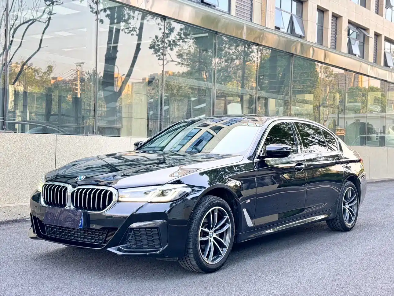 BMW 5 Series 2022 525Li M Sport Package