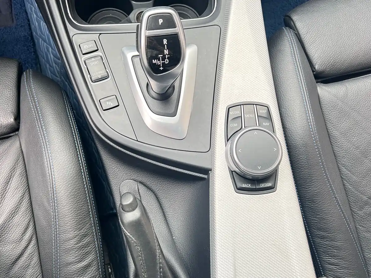 BMW 3 Series GT 2019 320i M Sport Model фото 20