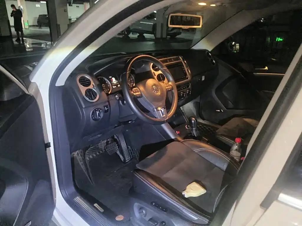 Фото 8 - Volkswagen Tiguan