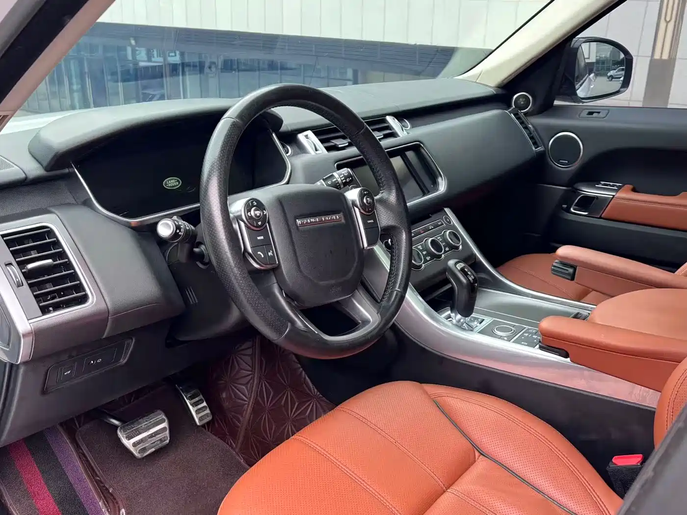 Land Rover Range Rover Sport 2016 Model 3.0 SDV6 HSE DYNAMIC фото 9