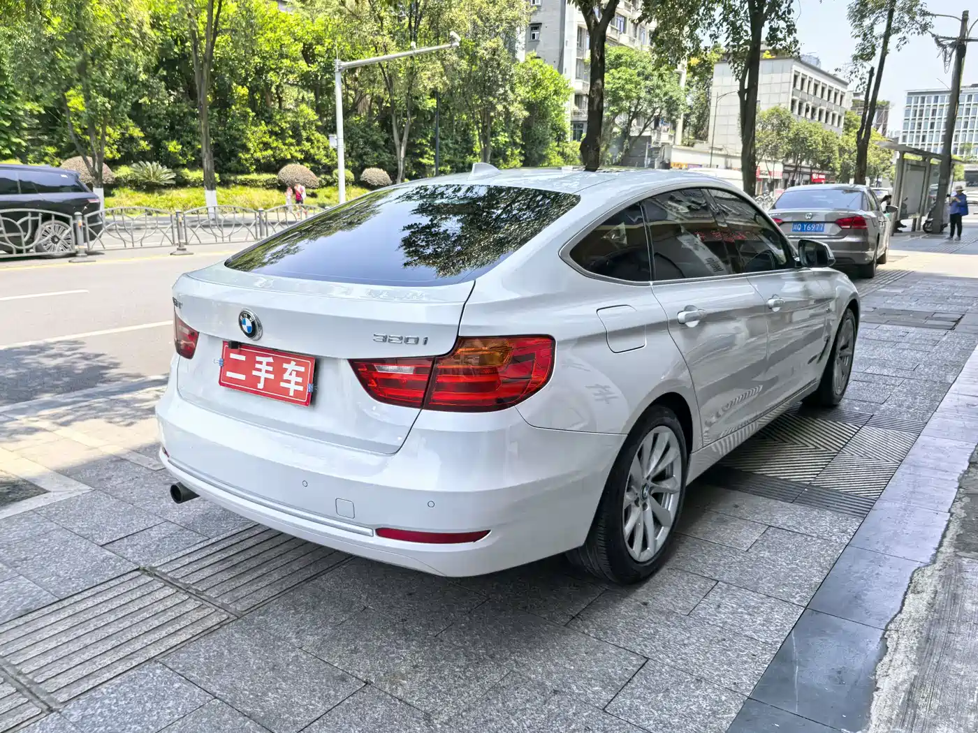 BMW 3 Series GT 2014 320i Design Package фото 8