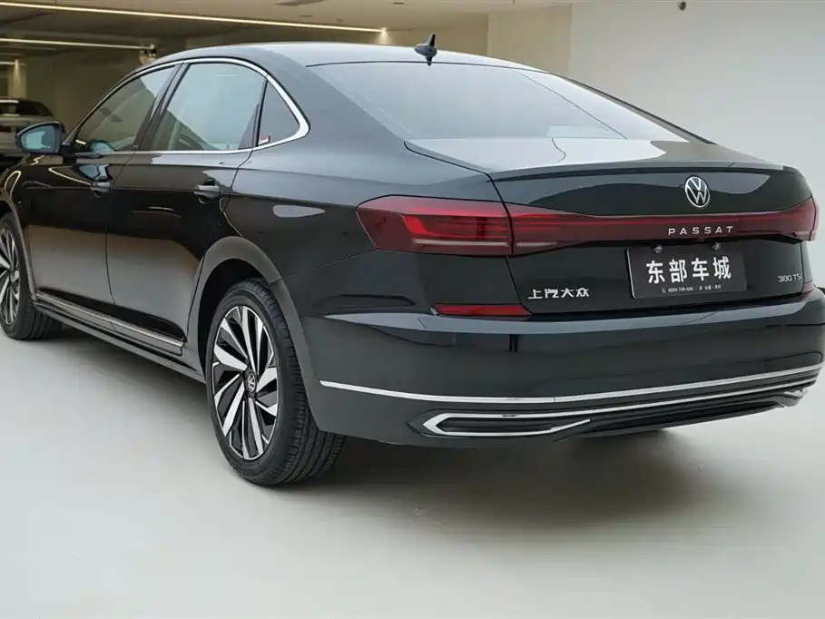 Volkswagen Passat 2024 380TSI Elite Edition фото 4