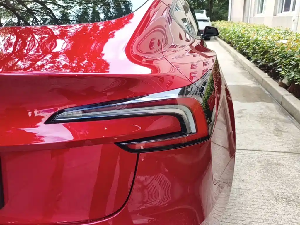 Tesla Model 3 2026 2025 Model Year Facelift Rear-Wheel Drive