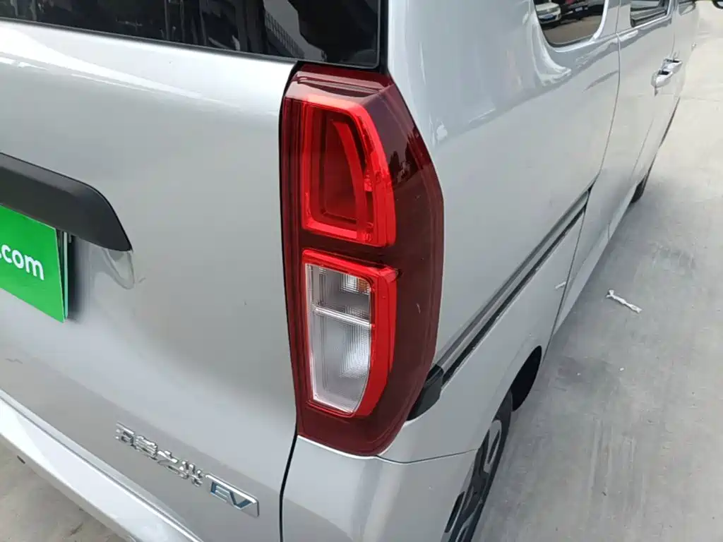 Wuling Motors Wuling Zhiguang NEV 2026 2025 Model Comfort