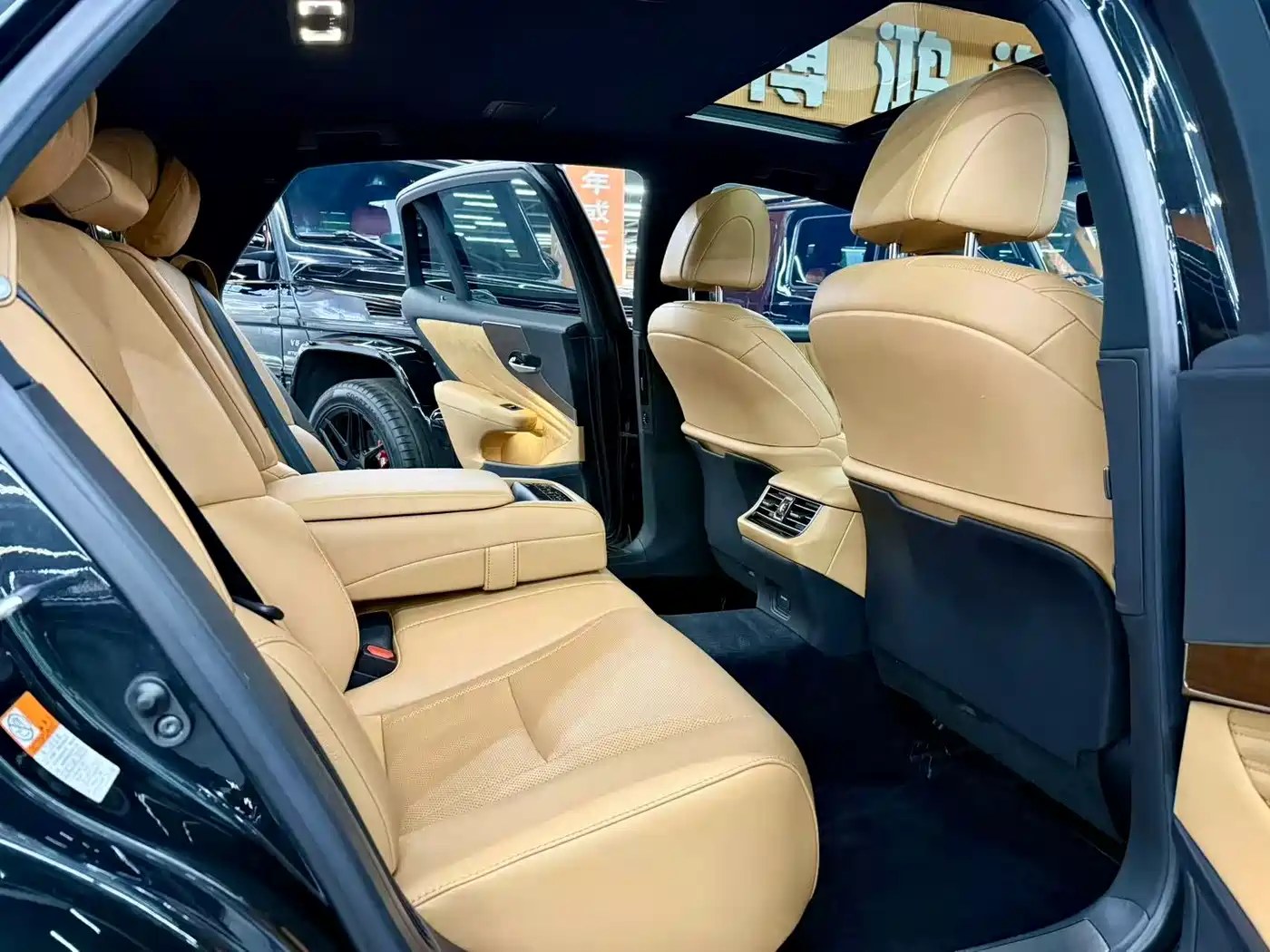 Lexus LS 2022 2023 500h Excellence Edition