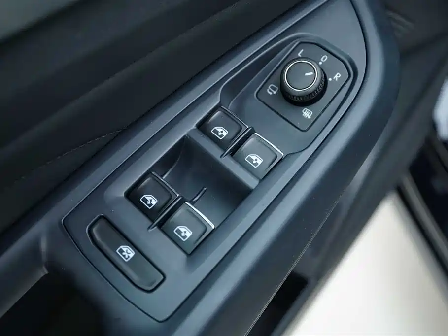 Volkswagen Passat 2024 380TSI Elite Edition фото 11