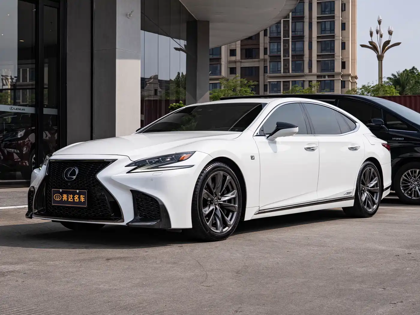 Lexus LS, 2019 год