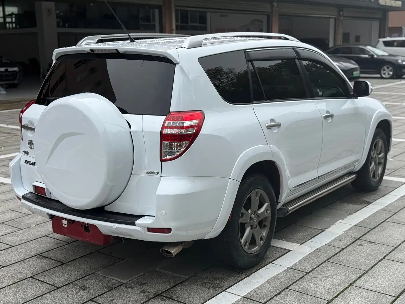Toyota RAV4 Rongfang 2012 Styling Edition 2.4L Automatic 4WD Luxury фото 9