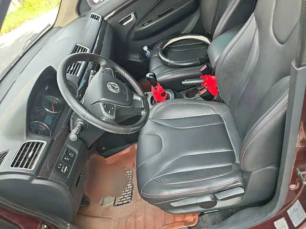 Dongfeng Fengguang Fengguang 370 2016 2016 1.5L Manual Luxury 7-seater
