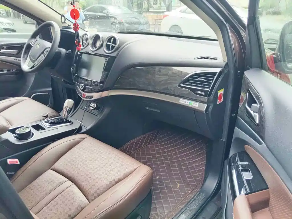 BYD S7 2016 2016 2.0T Automatic Flagship Plus