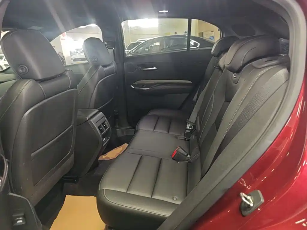 Cadillac XT4 2019 2018 28T FWD Leading Edition