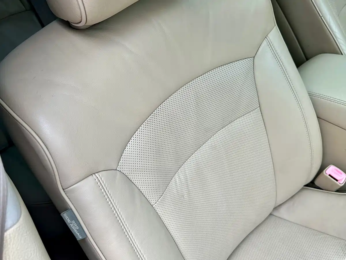 Photo 52 - Toyota Crown