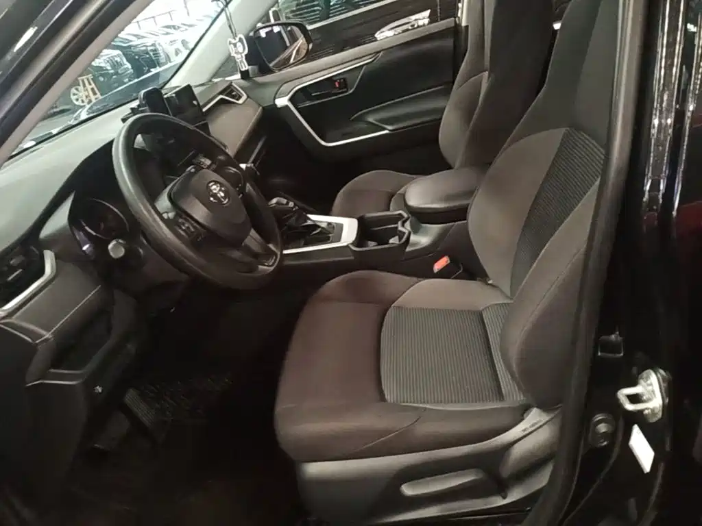 Toyota Wildlander 2024 2023 2.0L CVT FWD LE