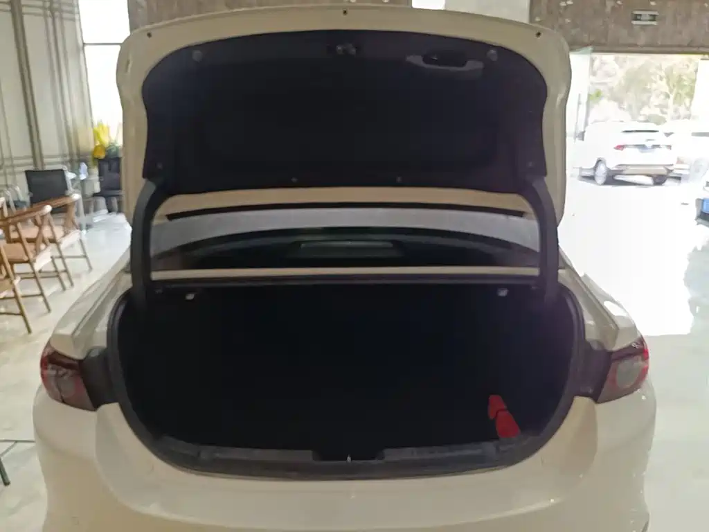Mazda Mazda 3 2024 2023 2.0L Automatic Premium Edition
