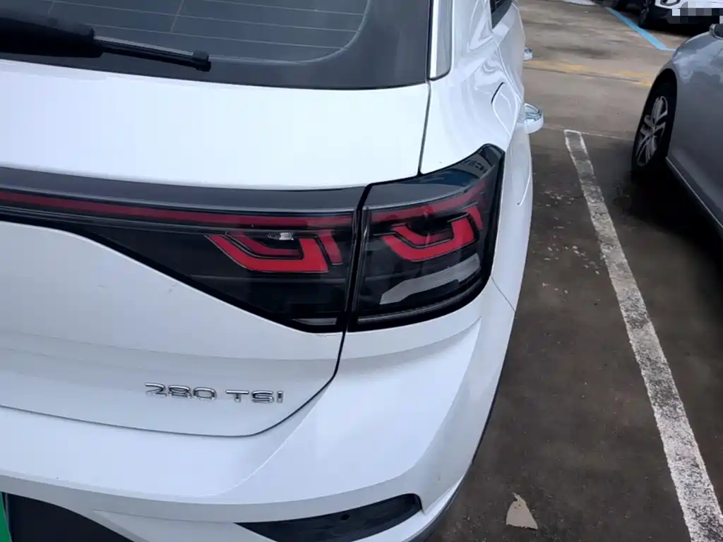 Volkswagen T-Roc, миниатюра 8