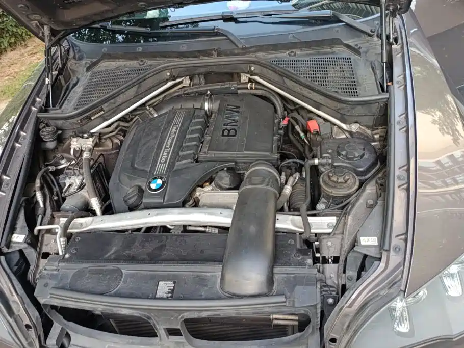 Photo 10 - BMW X5 (Import)