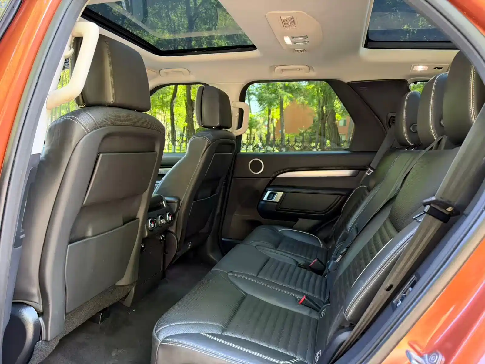 صورة 16 - Land Rover Discovery