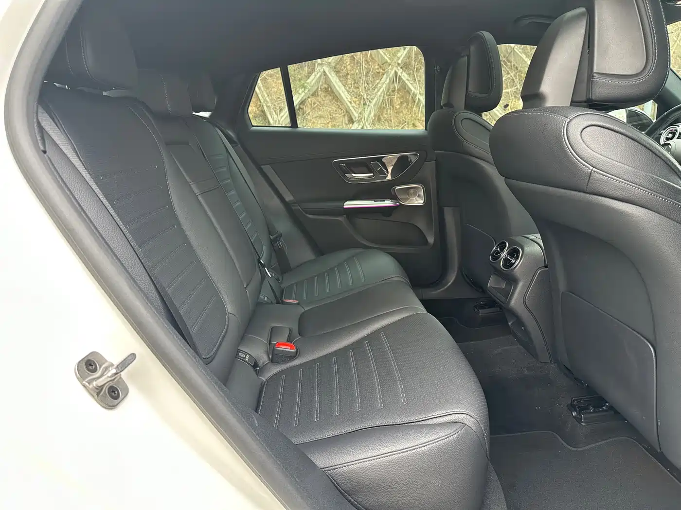 Mercedes-Benz GLC Coupe 2025 GLC 300 4MATIC Coupe SUV фото 11