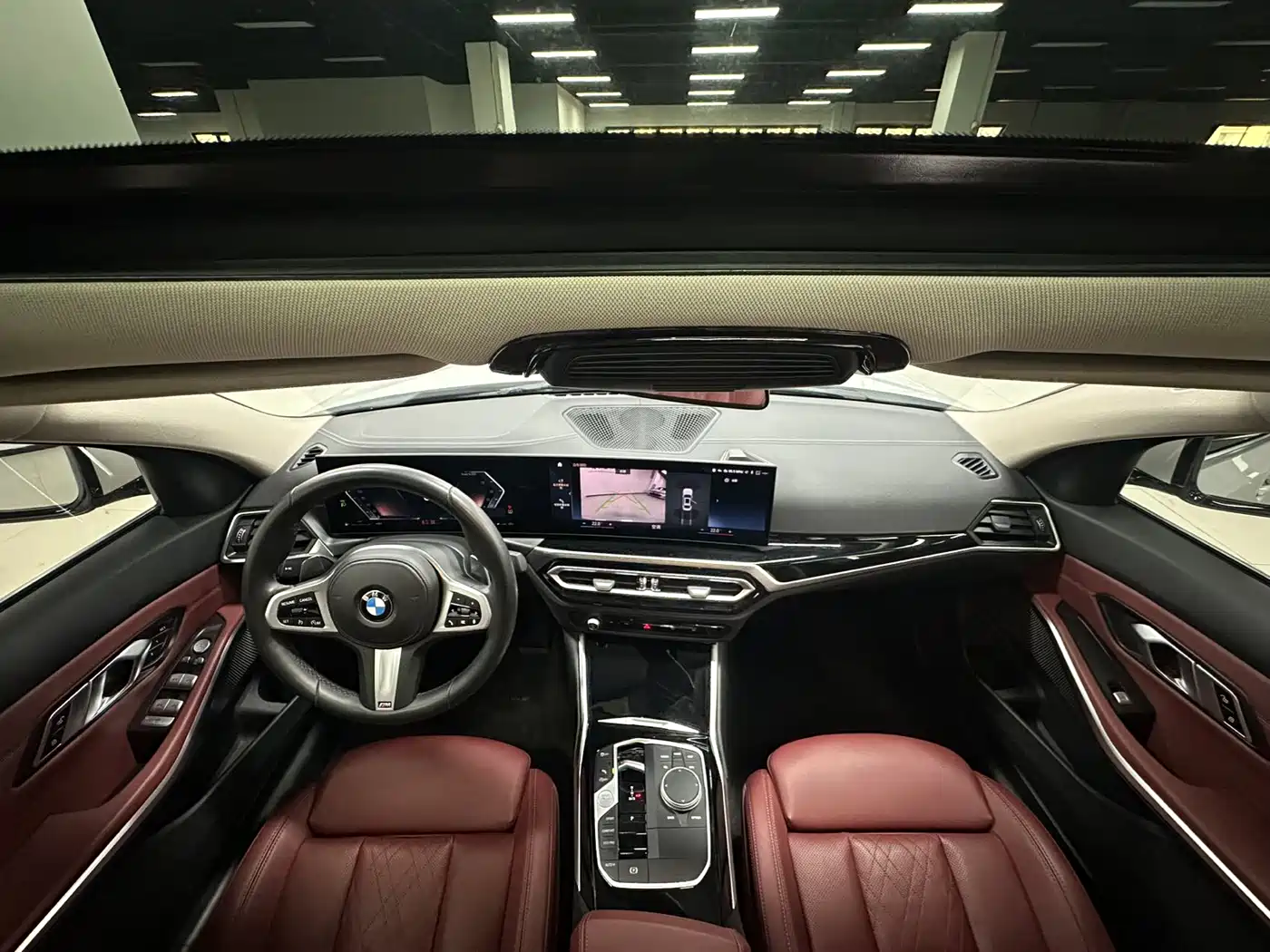 BMW 3 Series 2023 320Li M Sport Package фото 14