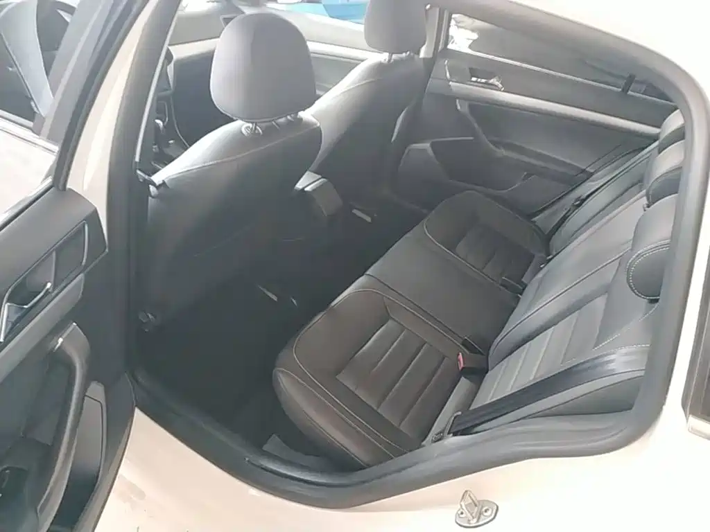 Volkswagen Lavida Tour 2017 2017 1.6L Automatic Comfort Edition
