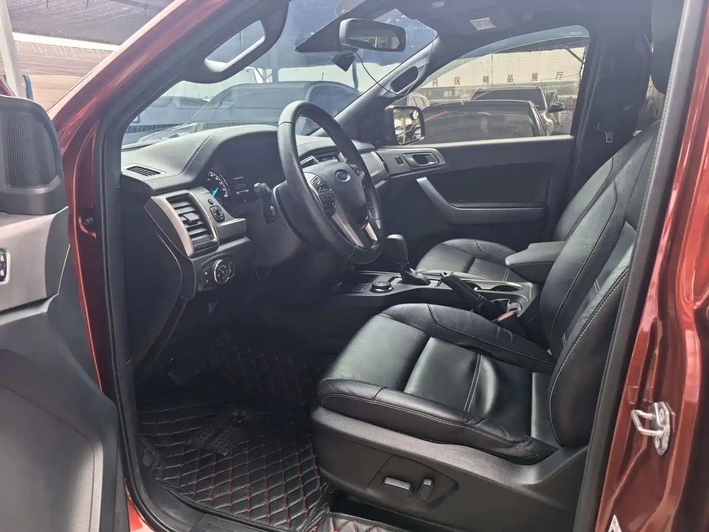 Ford Everest 2018 2017 2.0T Gasoline Automatic 4WD Luxury Edition 5-Seater