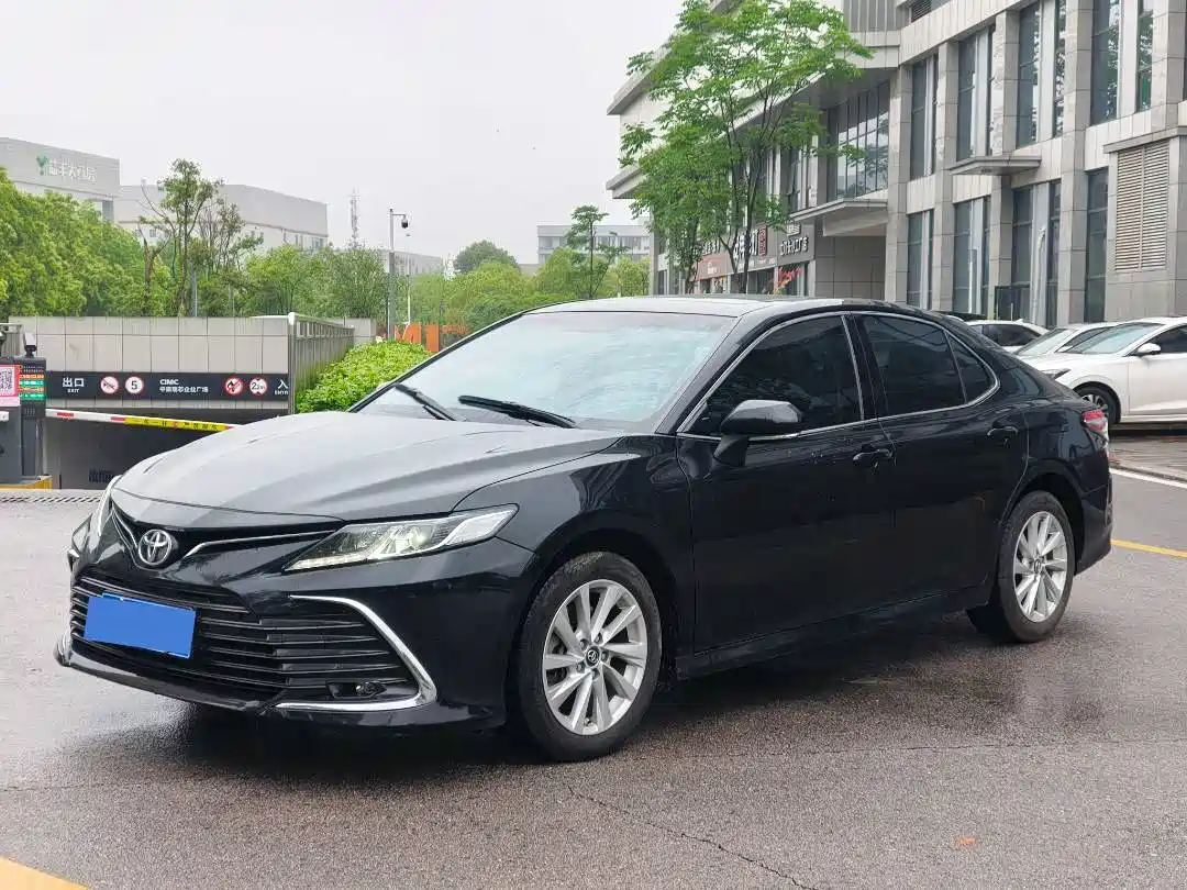 Toyota Camry 2022 2.0GVP Leading Edition