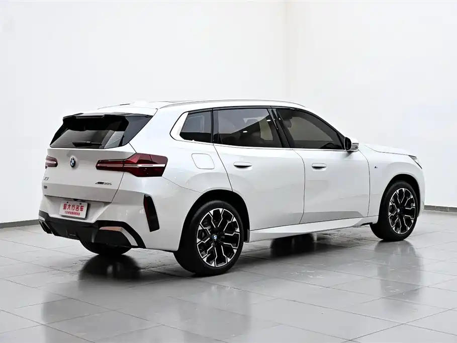 BMW X3 2025 xDrive30L Leading M Sport Package фото 7