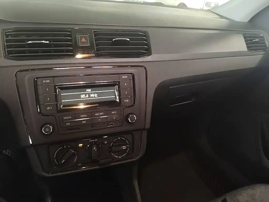 صورة 18 - Volkswagen Santana