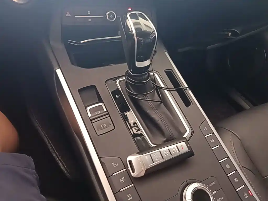 WEY VV5 2019 2019 Upgrade 2.0T 2WD Flagship China V