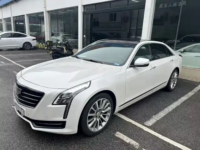 CADILLAC CT6