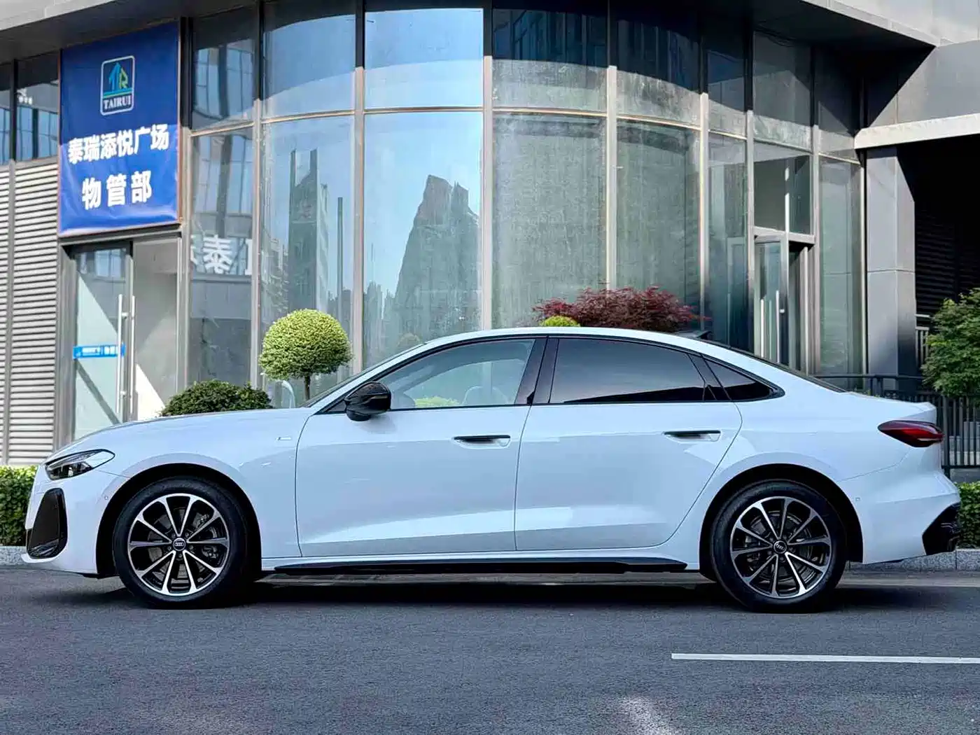 Audi A5L 2025 2.0T Sport Edition Plus фото 4