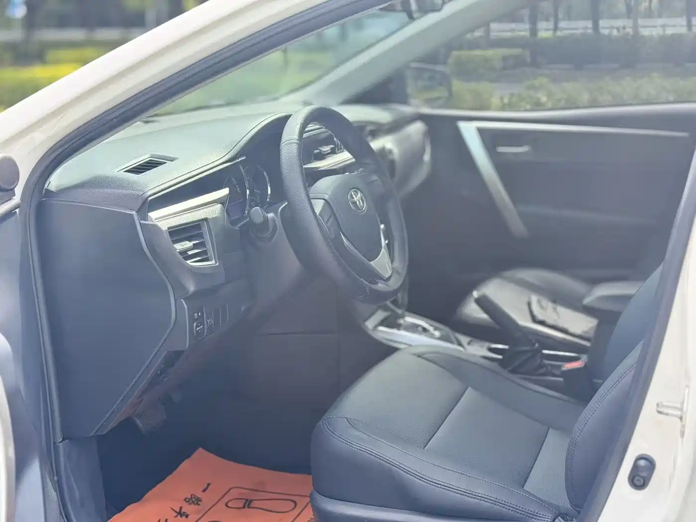 Toyota Corolla 2017 Facelift 1.6L S-CVT GL фото 4