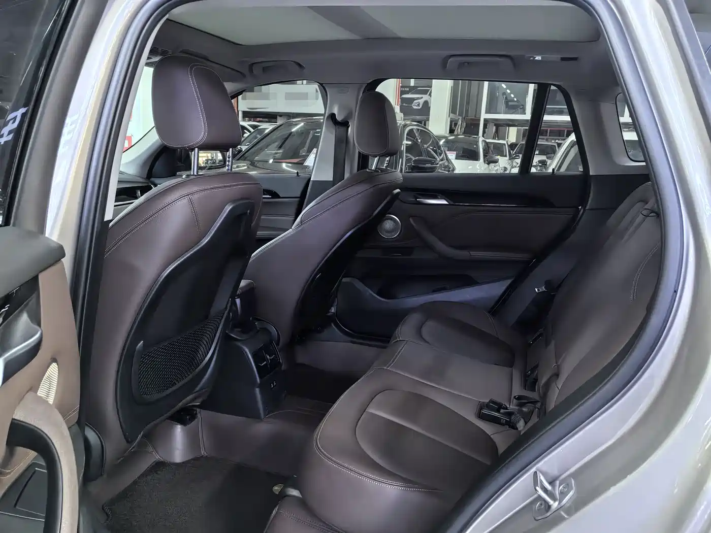 BMW X1 2022 sDrive25Li Leading фото 11