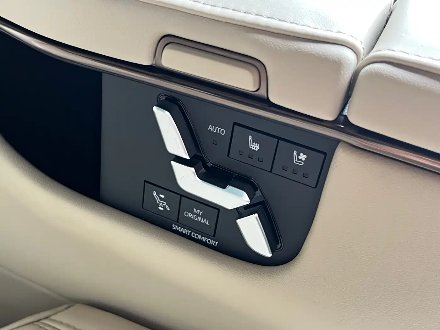 Toyota Alphard 2024 Hybrid 2.5L Prestige Edition фото 14