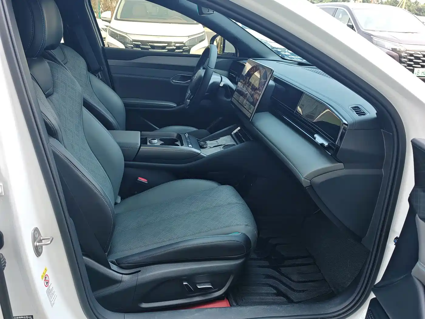 Фото 22 - BYD Qin L
