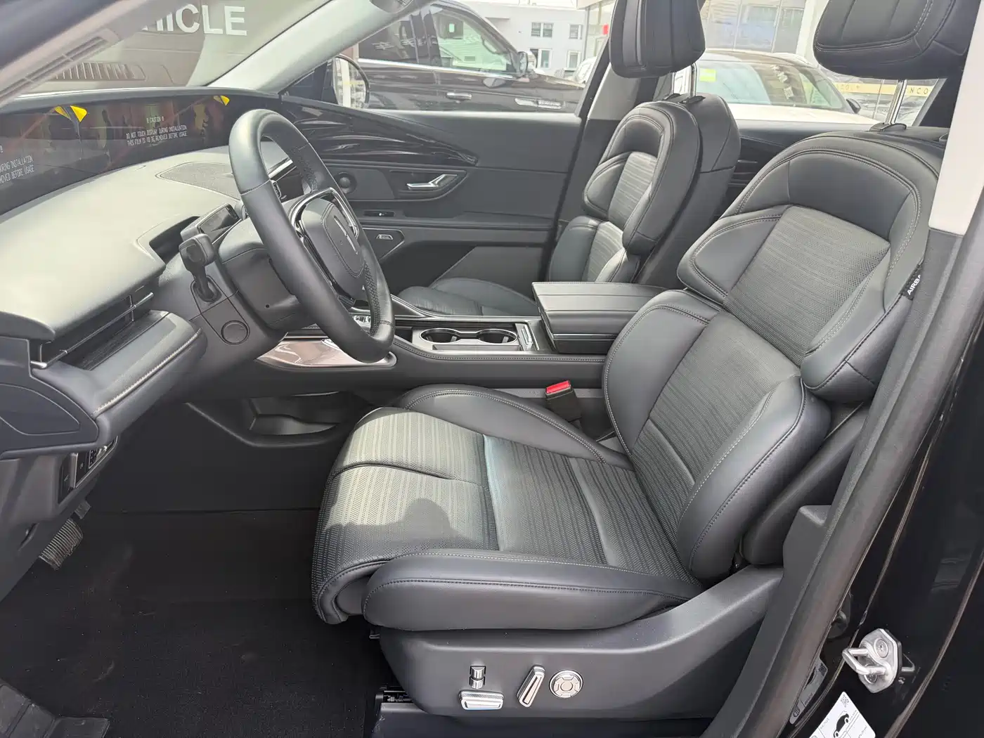 LINCOLN NAVIGATOR