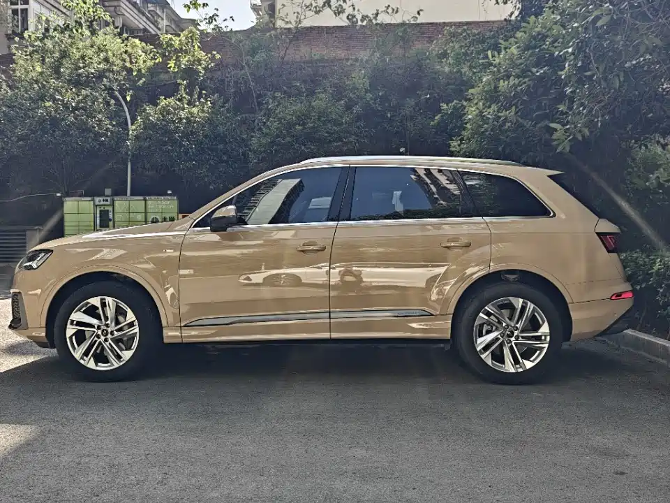 Photo 4 - Audi Q7