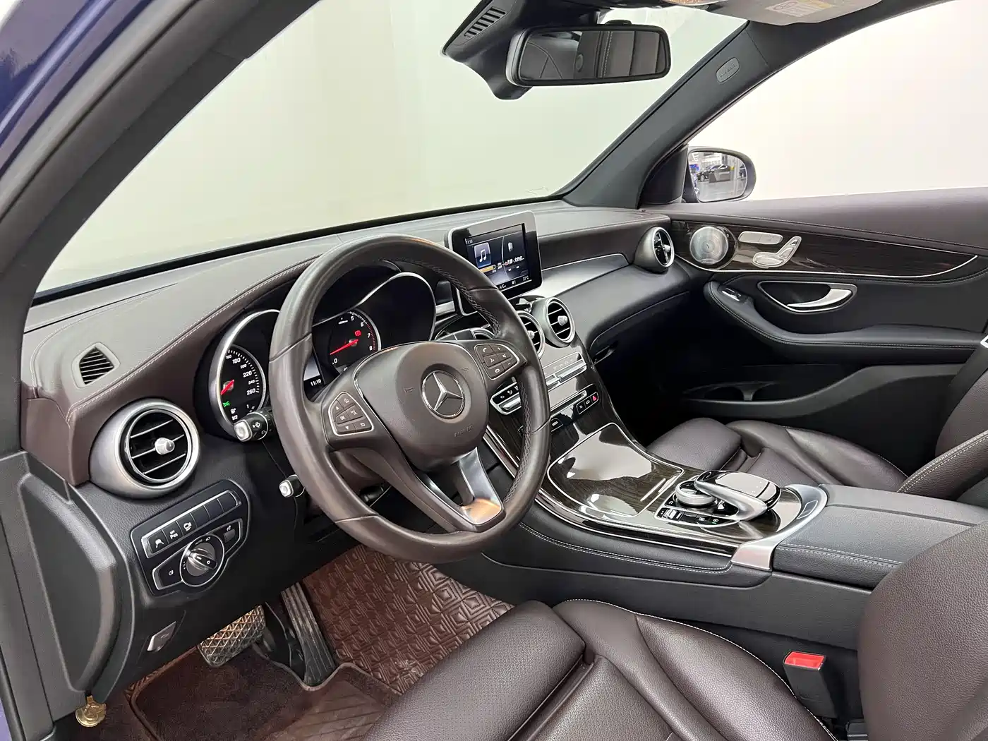 Mercedes-Benz GLC 2018 GLC 260 4MATIC Luxury фото 9