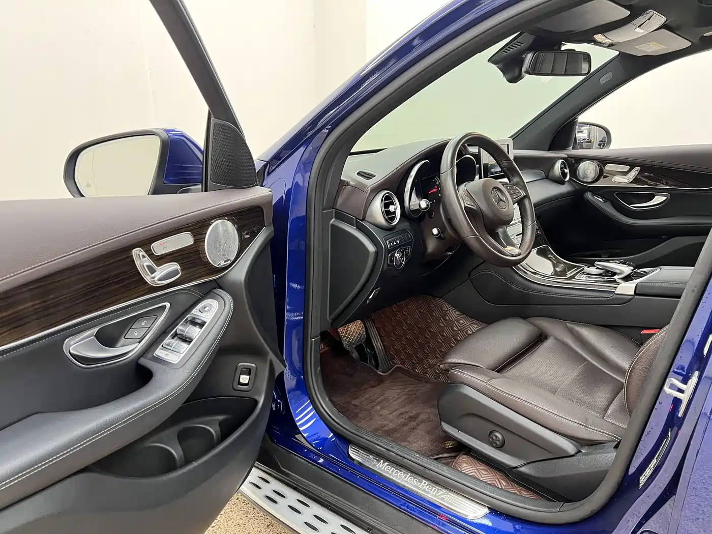 Mercedes-Benz GLC 2018 GLC 260 4MATIC Luxury фото 8