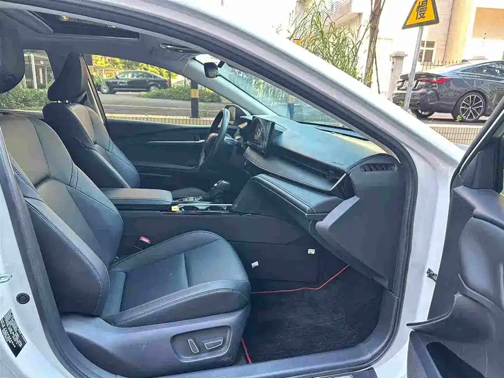 Toyota Camry 2026 2025 Dual Engine 2.0HG Glory Edition