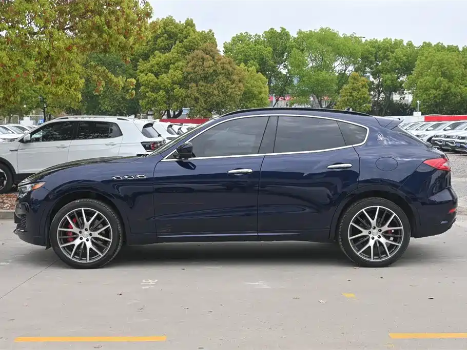 MASERATI LEVANTE