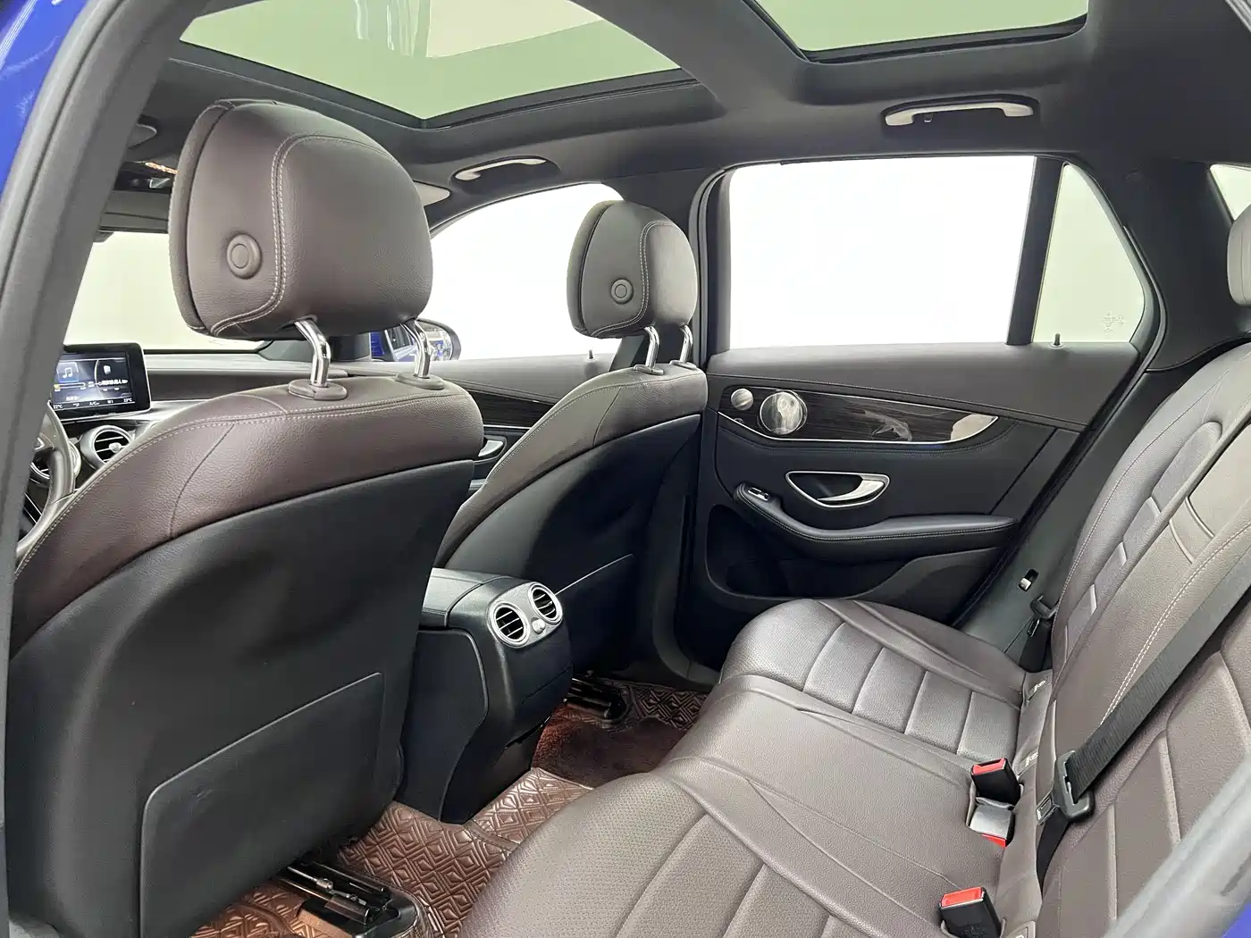 Mercedes-Benz GLC 2018 GLC 260 4MATIC Luxury фото 16