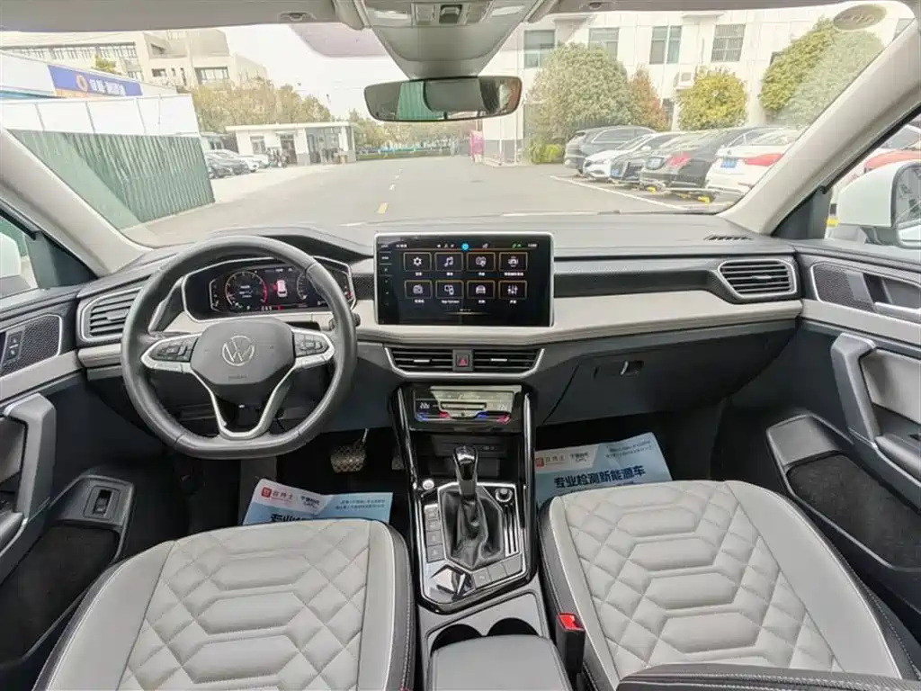 Volkswagen Tayron 2023 330TSI 2WD Luxury Plus Advanced Edition фото 4