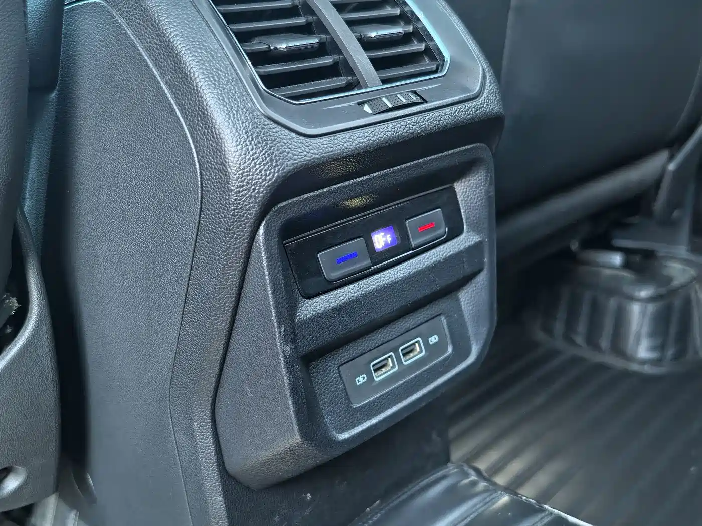 Volkswagen Tiguan L 2021 330TSI Automatic 2WD Smart фото 17
