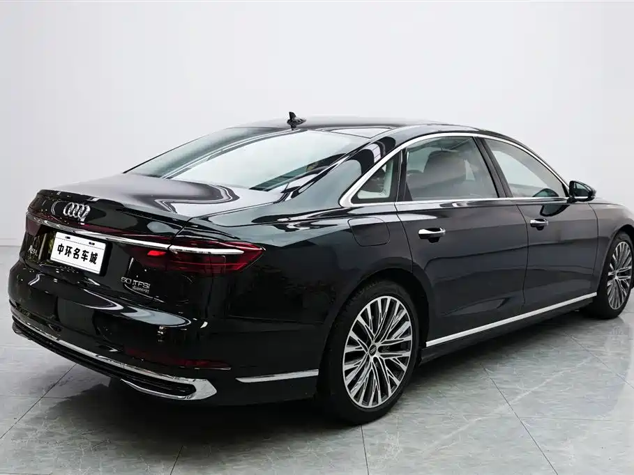 Audi A8 2024 Model A8L 50 TFSI quattro Executive фото 18