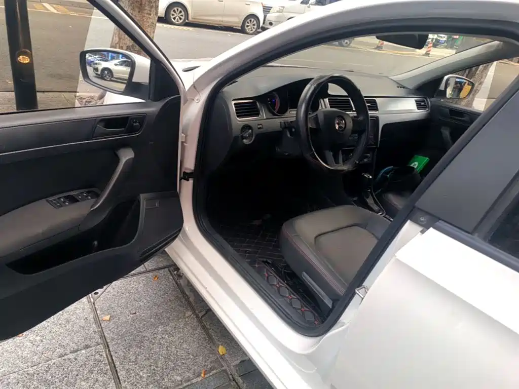 Škoda Skoda Rapid Spaceback 2019 Facelift 1.5L Automatic Standard Version China V фото 16