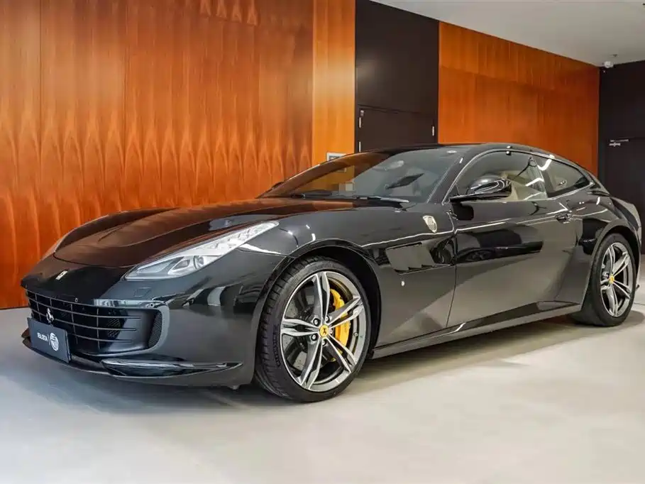 Ferrari GTC4Lusso 2016 6.3L V12 фото 2