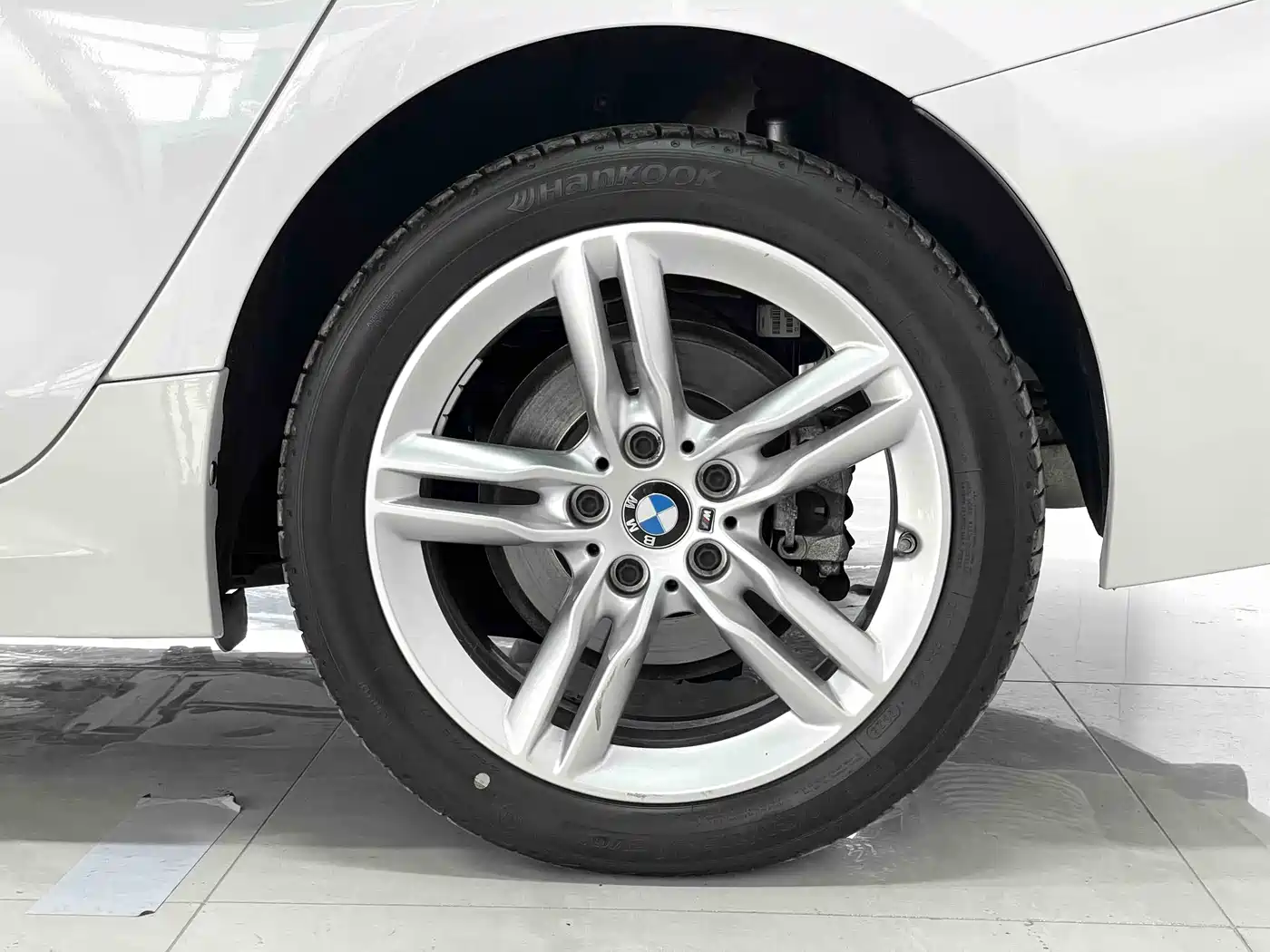 BMW 1 Series 2023 120i M Sport Radiance Edition фото 15