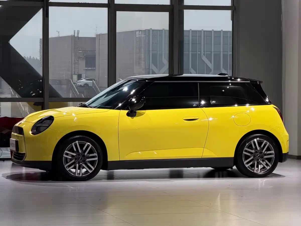 MINI Electric MINI COOPER 2024 2024 456km COOPER E Classic