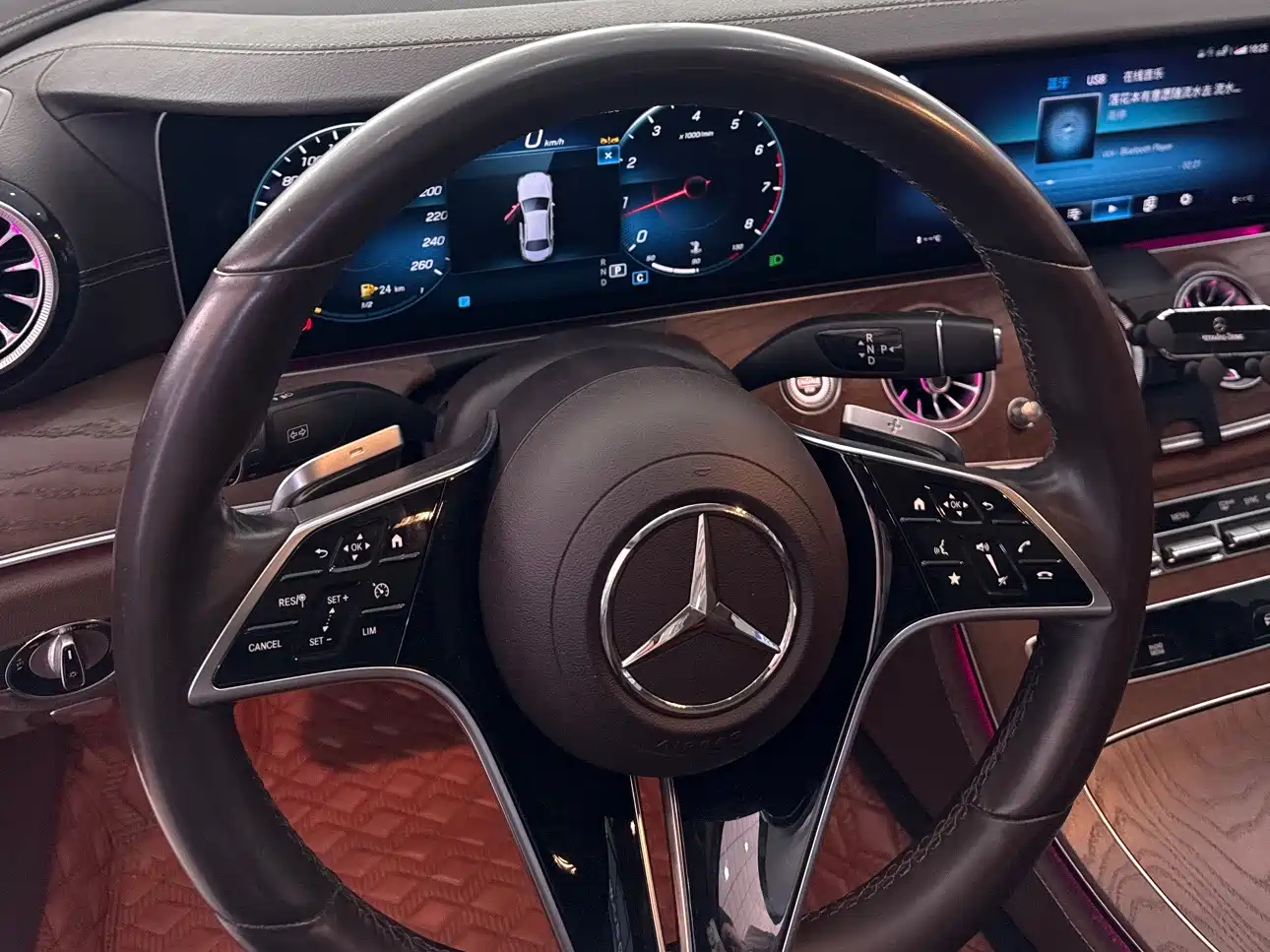 MERCEDES-BENZ E CLASS